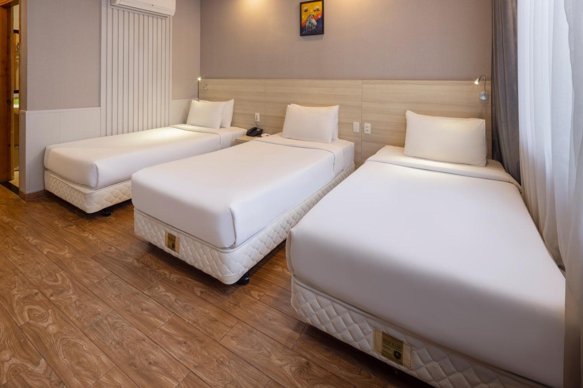 הו צ'י מין סיטי Viet Lotus Saigon Hotel מראה חיצוני תמונה