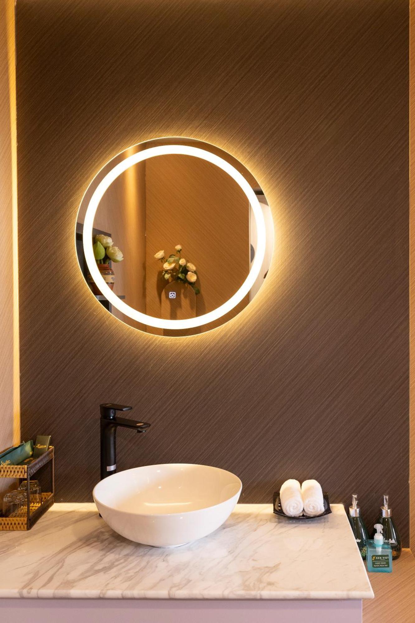 הו צ'י מין סיטי Viet Lotus Saigon Hotel מראה חיצוני תמונה