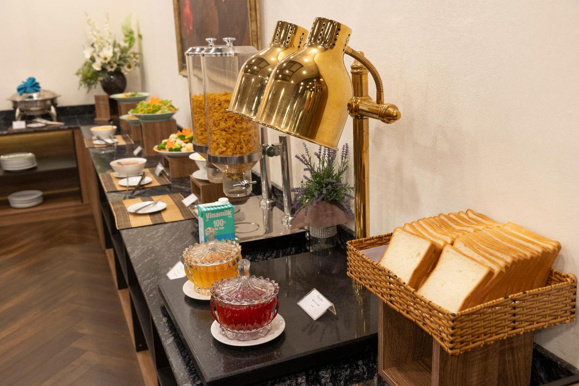 הו צ'י מין סיטי Viet Lotus Saigon Hotel מראה חיצוני תמונה