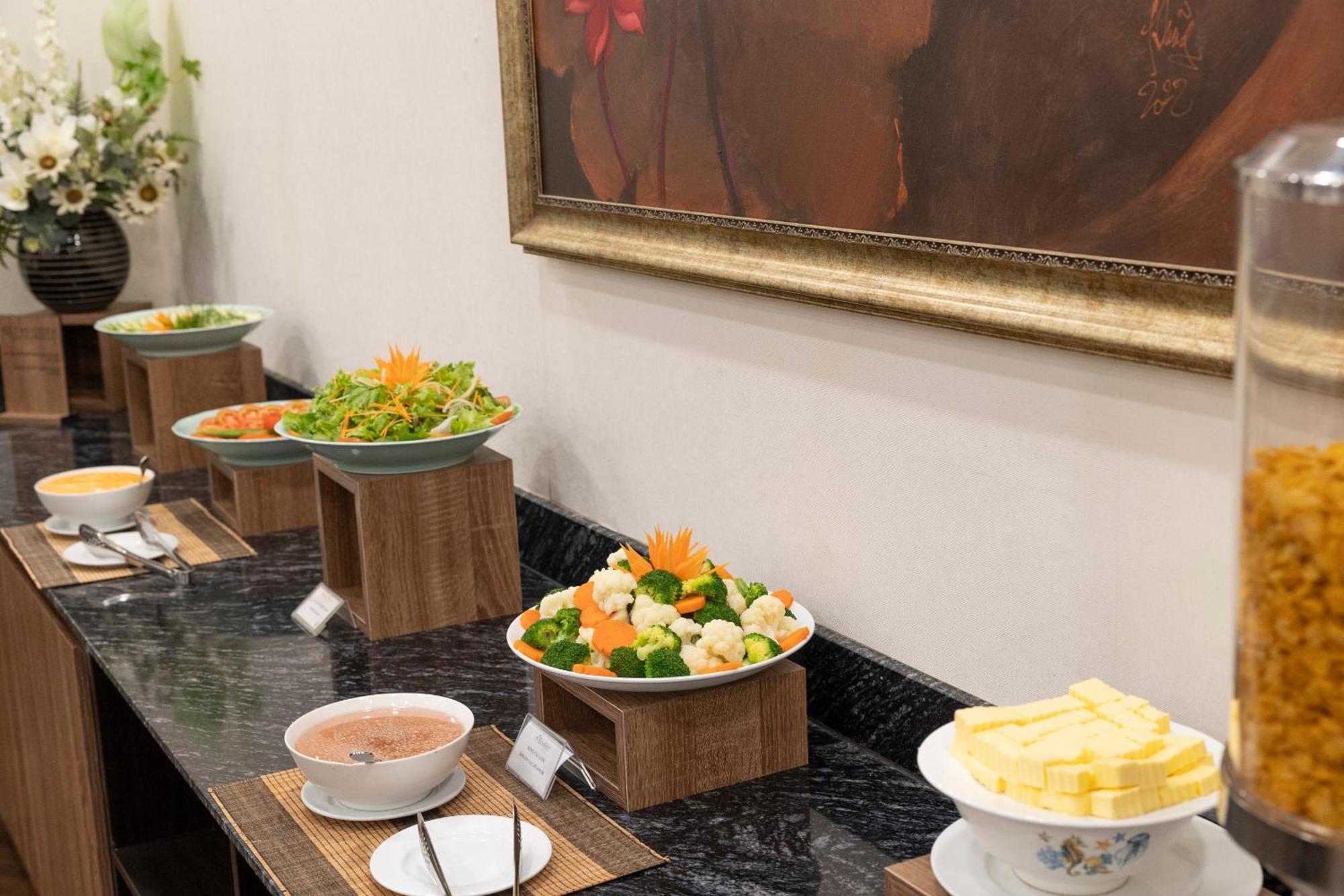 הו צ'י מין סיטי Viet Lotus Saigon Hotel מראה חיצוני תמונה