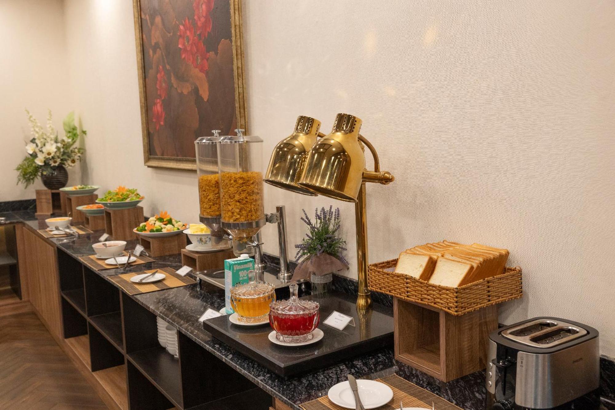 הו צ'י מין סיטי Viet Lotus Saigon Hotel מראה חיצוני תמונה