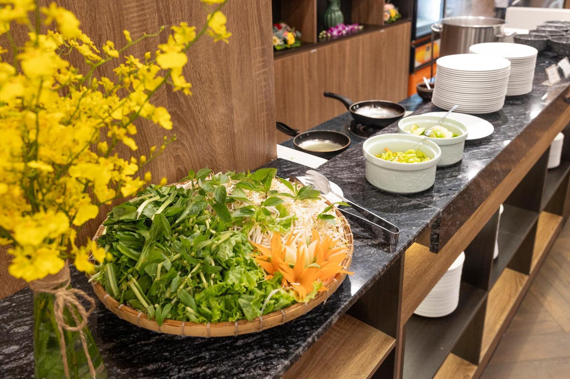 הו צ'י מין סיטי Viet Lotus Saigon Hotel מראה חיצוני תמונה