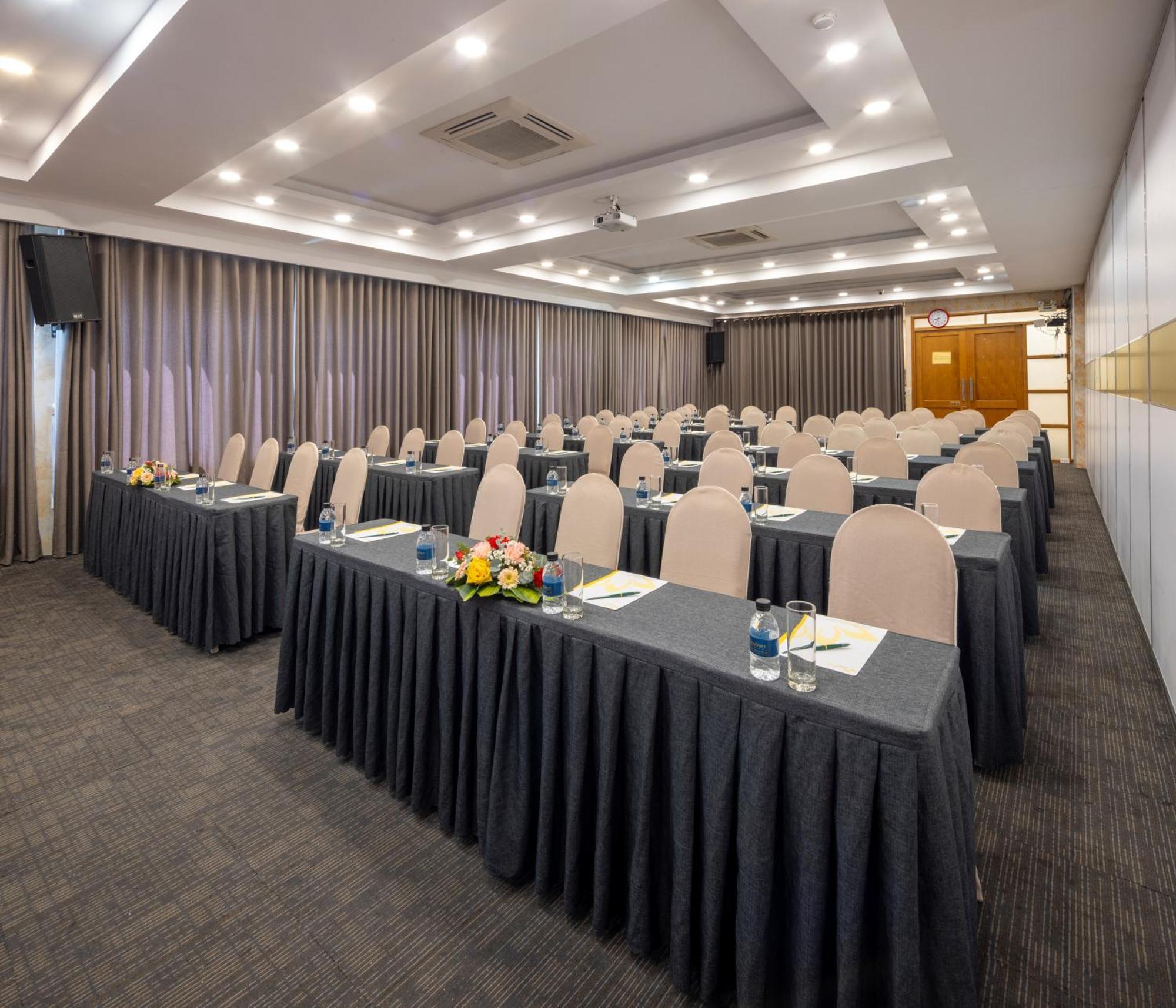 הו צ'י מין סיטי Viet Lotus Saigon Hotel מראה חיצוני תמונה