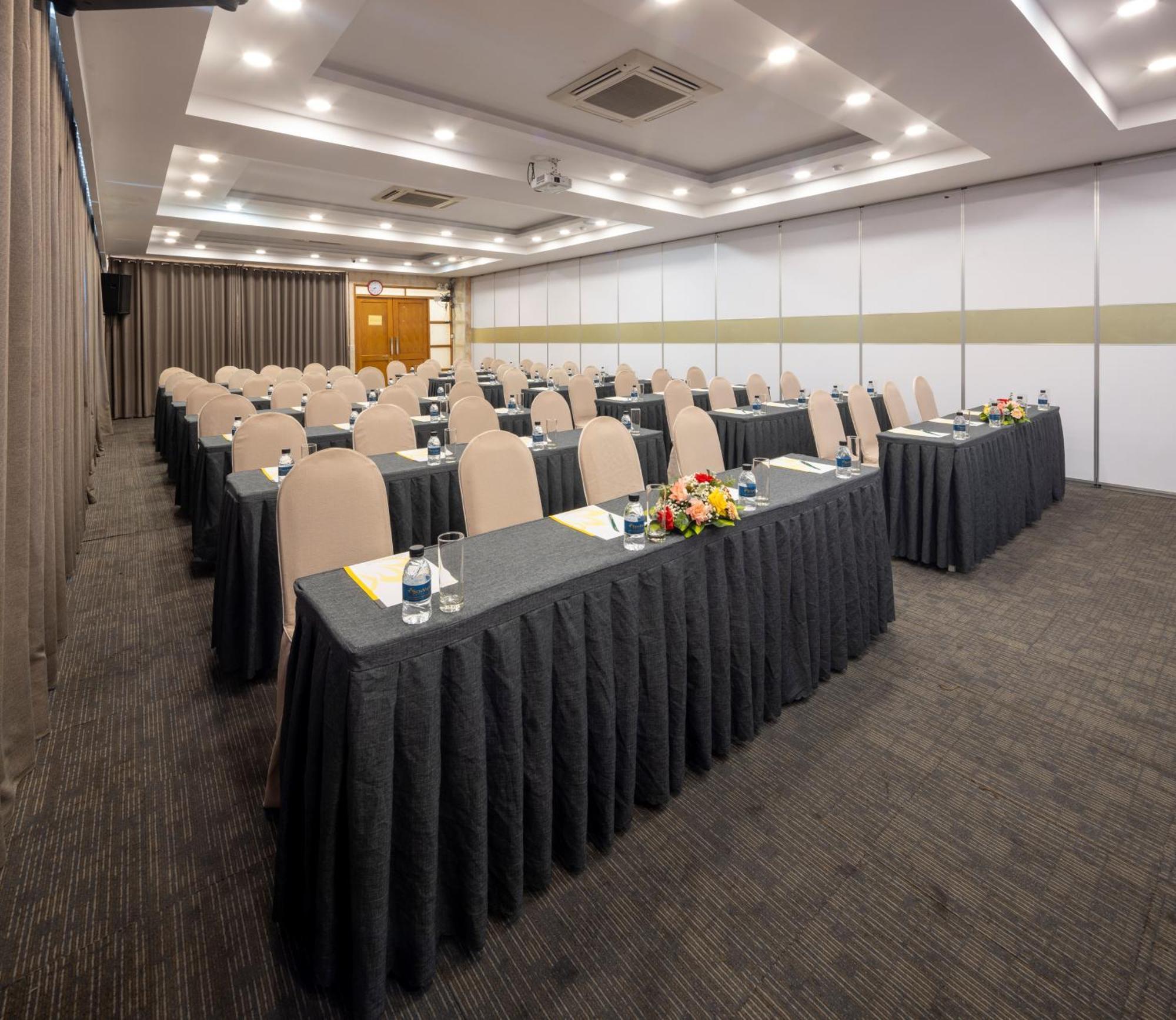 הו צ'י מין סיטי Viet Lotus Saigon Hotel מראה חיצוני תמונה