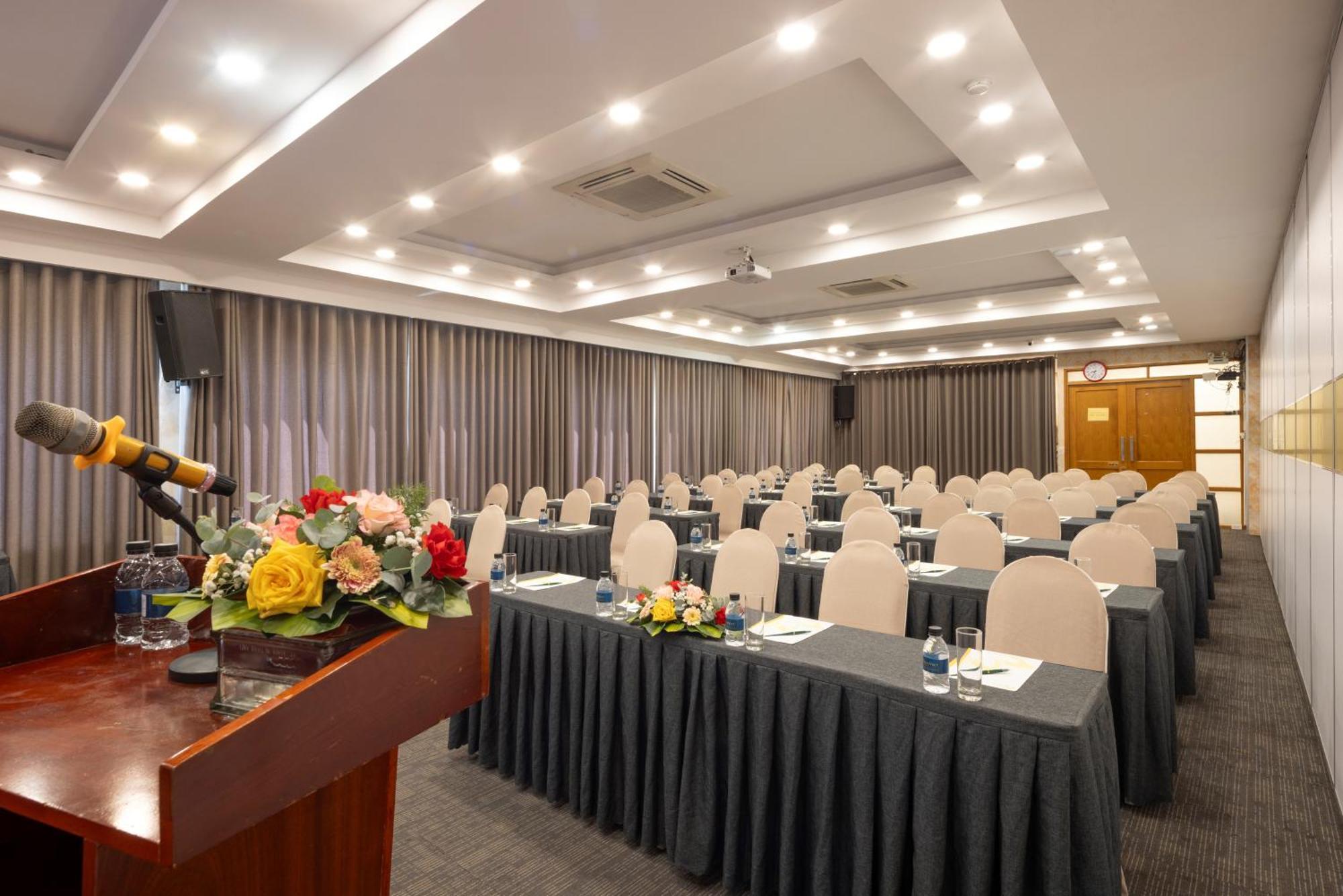 הו צ'י מין סיטי Viet Lotus Saigon Hotel מראה חיצוני תמונה