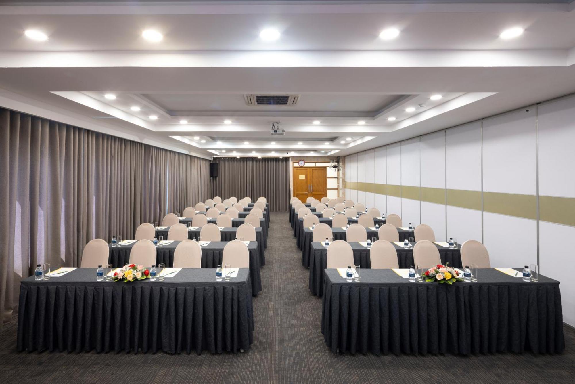 הו צ'י מין סיטי Viet Lotus Saigon Hotel מראה חיצוני תמונה