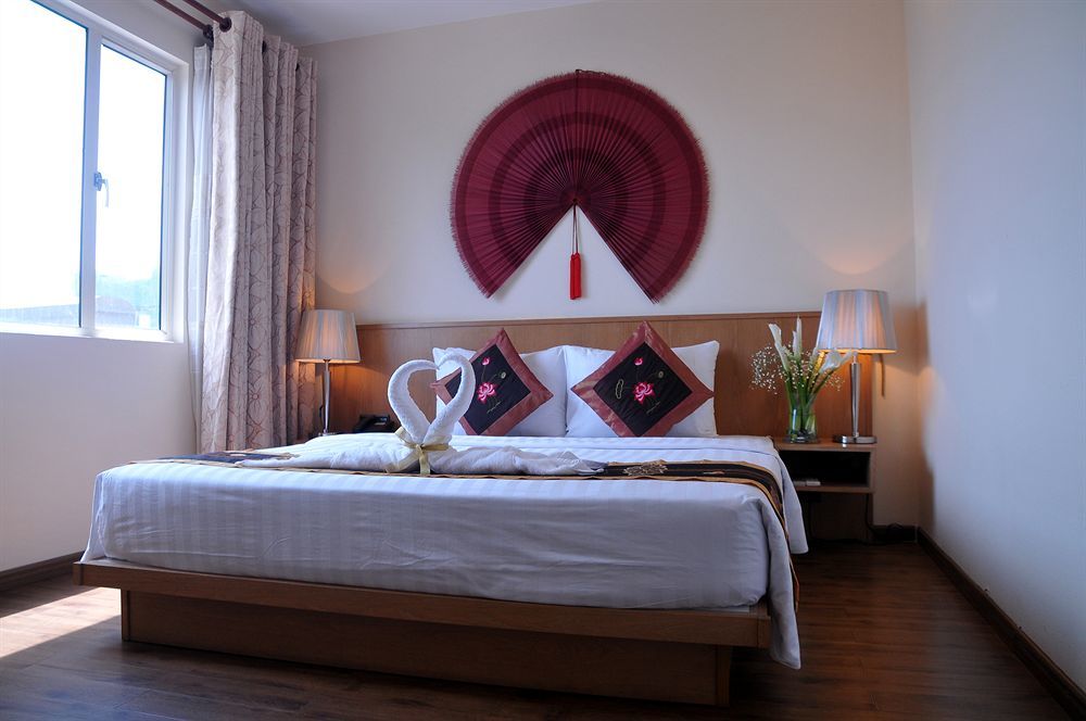 הו צ'י מין סיטי Viet Lotus Saigon Hotel מראה חיצוני תמונה