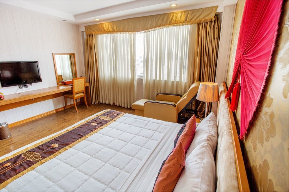 הו צ'י מין סיטי Viet Lotus Saigon Hotel מראה חיצוני תמונה